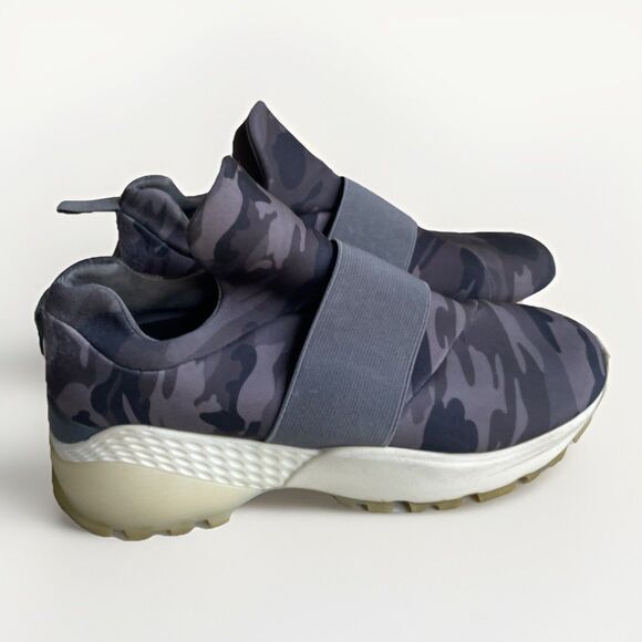 J Slides Grey Camouflage Slip On Round‎ Toe Sneakers Shoes Size 6 Camo *READ - Picture 2 of 11